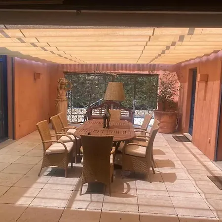 D'exception A Avec Piscines Interieures Et Exterieures Willa *